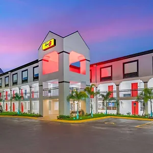 Super 8 By Wyndham Orlando Near Florida Mall Williamsburg